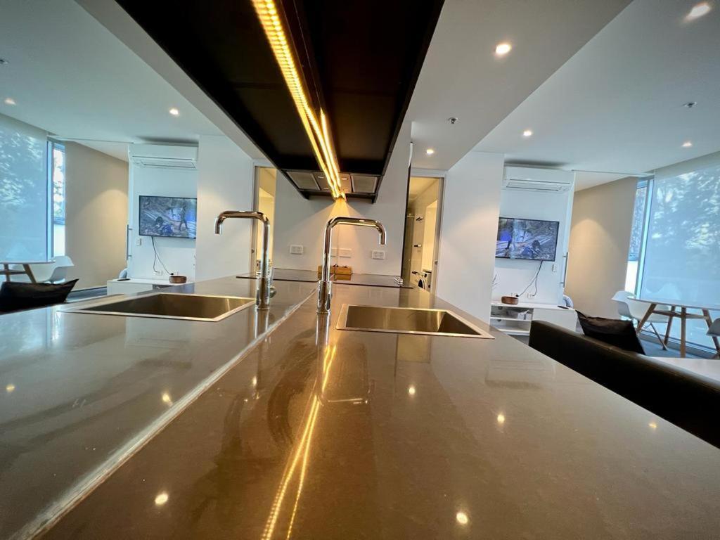 Luxury 2 Bedroom Suite Near Adelaide With A Car Park Broadview ภายนอก รูปภาพ